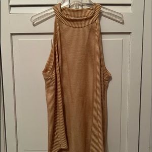 Striped tank top! 🧡